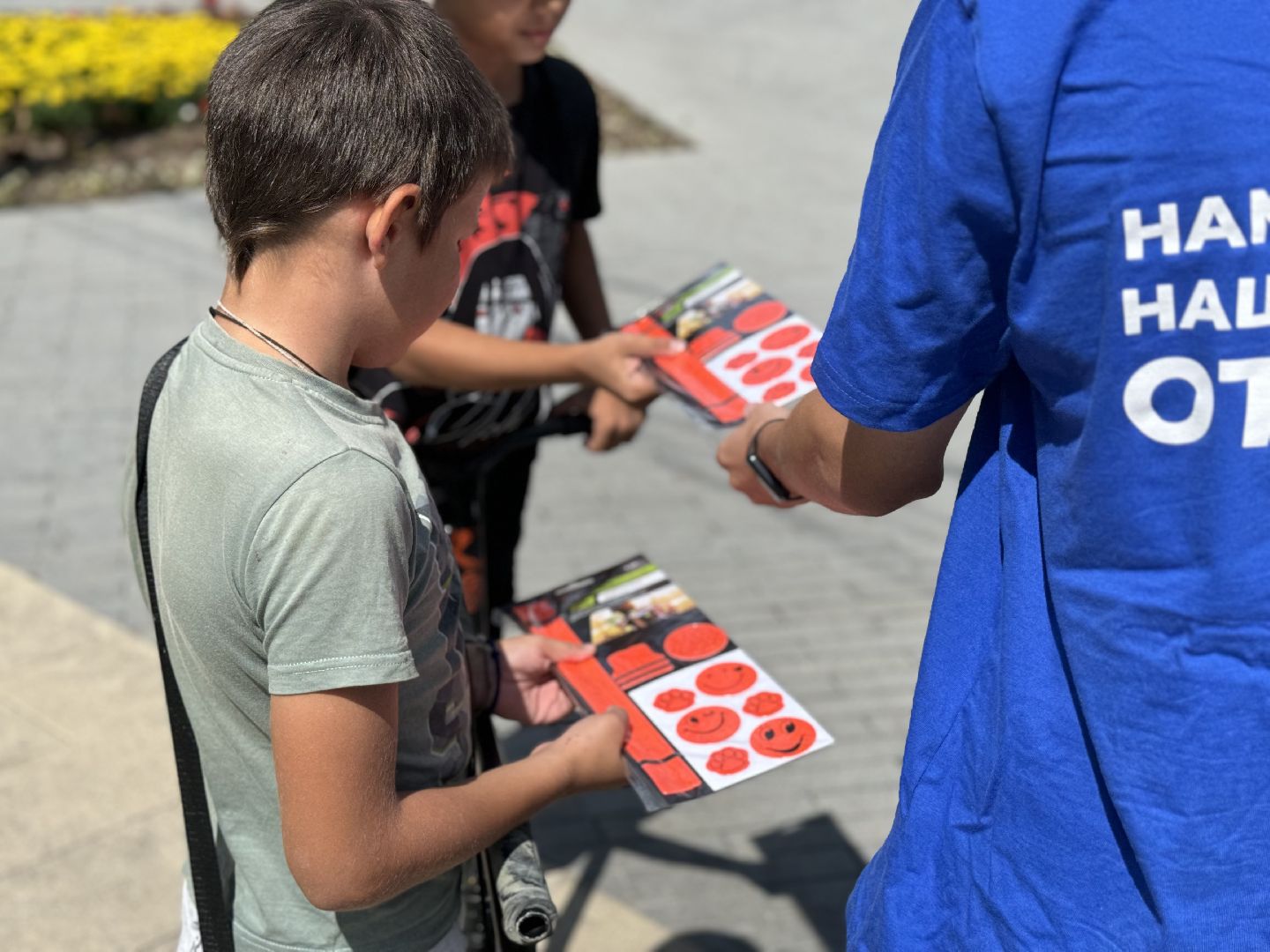 акция засветись, безопасность дорожного движения, активисты молодой гвардии, сотрудники ГИБДД, госавтоинспекция, ленинский округ,