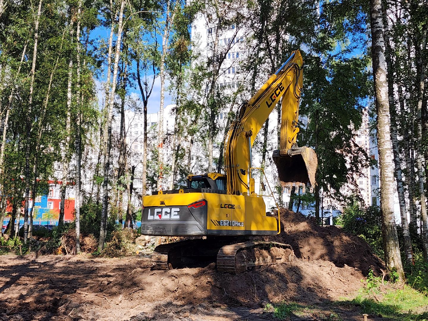 Чехов, микрорайон Губернский, строительство, лесопарк, лесопарковая зона отдыха, благоустройство, программа Парки в лесу, губернатор Московской области Андрей Воробьев, глава администрации го Чехов Михаил Собакин,