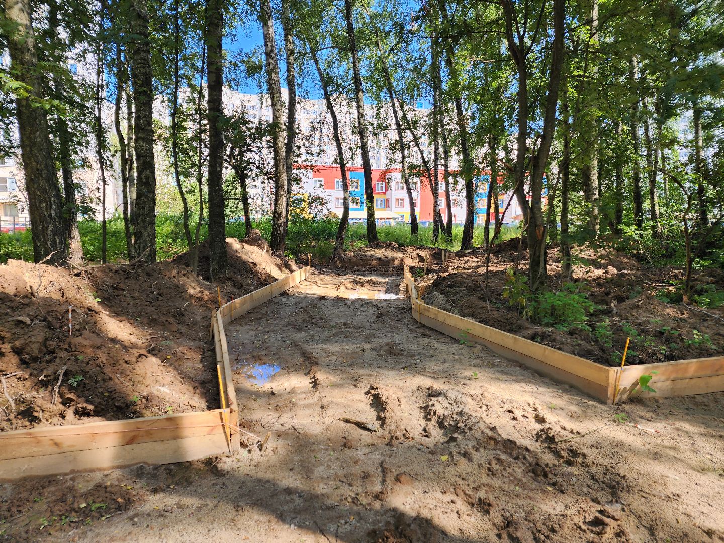 Чехов, микрорайон Губернский, строительство, лесопарк, лесопарковая зона отдыха, благоустройство, программа Парки в лесу, губернатор Московской области Андрей Воробьев, глава администрации го Чехов Михаил Собакин,