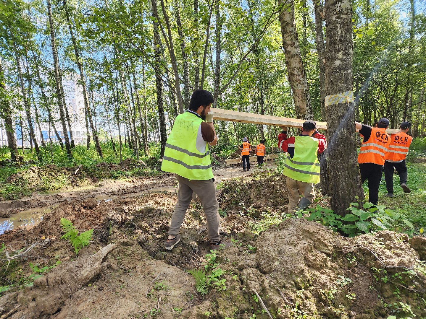 Чехов, микрорайон Губернский, строительство, лесопарк, лесопарковая зона отдыха, благоустройство, программа Парки в лесу, губернатор Московской области Андрей Воробьев, глава администрации го Чехов Михаил Собакин,