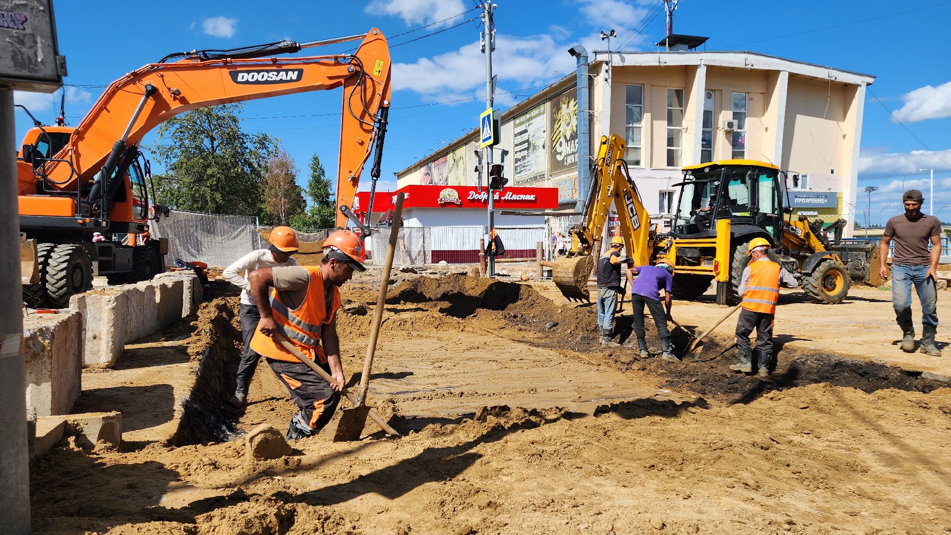 кашира, муп теплосеть, реконструкция трубопровода, теплоснабжение, горячая вода, земляные работы, обратная засыпка, ремонт,