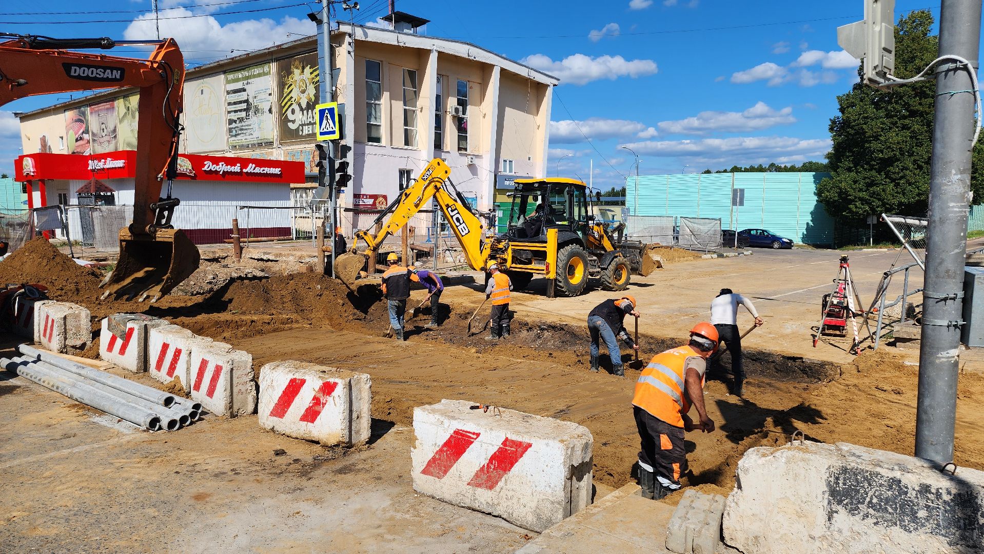 кашира, муп теплосеть, реконструкция трубопровода, теплоснабжение, горячая вода, земляные работы, обратная засыпка, ремонт,