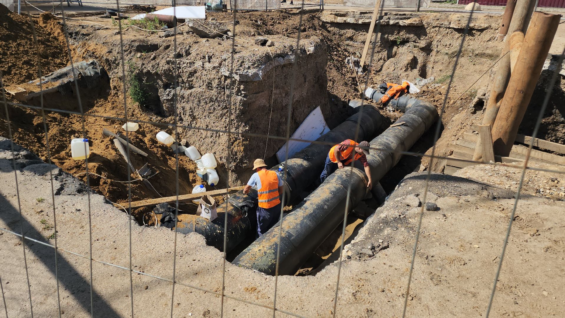 кашира, муп теплосеть, реконструкция трубопровода, теплоснабжение, горячая вода, земляные работы, обратная засыпка, ремонт,