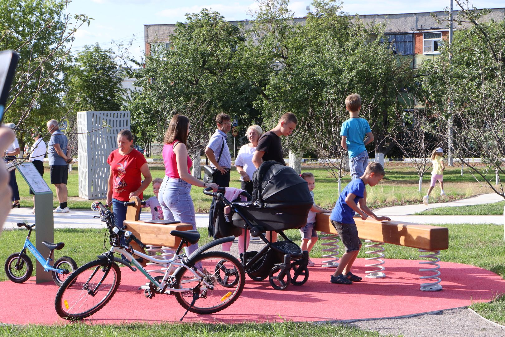 национальный проект жилье и городская среда, Яблоневый сад, поселок Успенский, серебряные Пруды, благоустройство, президентские проекты,