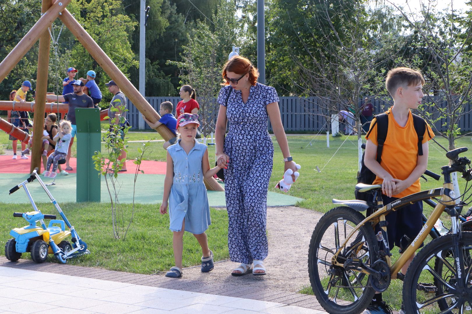 национальный проект жилье и городская среда, Яблоневый сад, поселок Успенский, серебряные Пруды, благоустройство, президентские проекты,