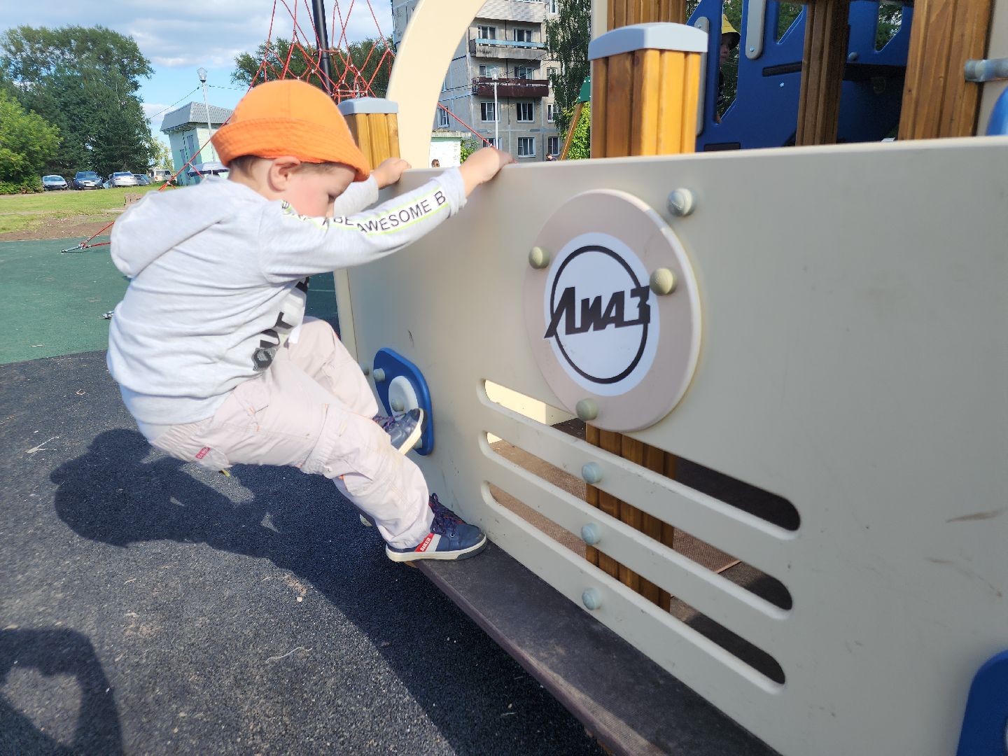 детская площадка, ликинский автобусный завод, ликино-дулево, орехово-зуевский округ,