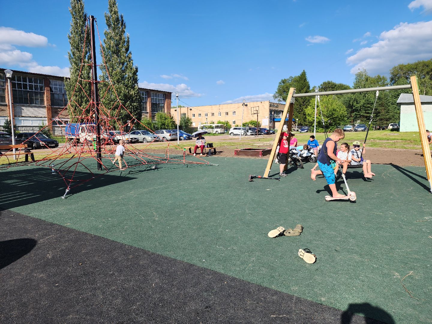 детская площадка, ликинский автобусный завод, ликино-дулево, орехово-зуевский округ,