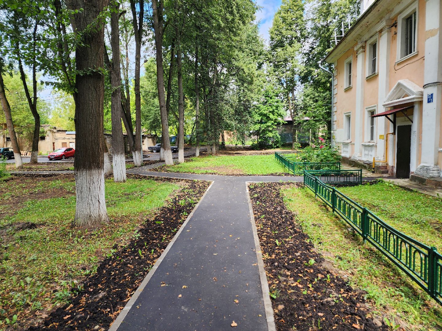 чехов, дворы, дворовые территории, комплексное благоустройство, формирование комфортной городской среды, адресный перечень, план на 2024 год, проезды, тротуары, парковки, детские площадки,