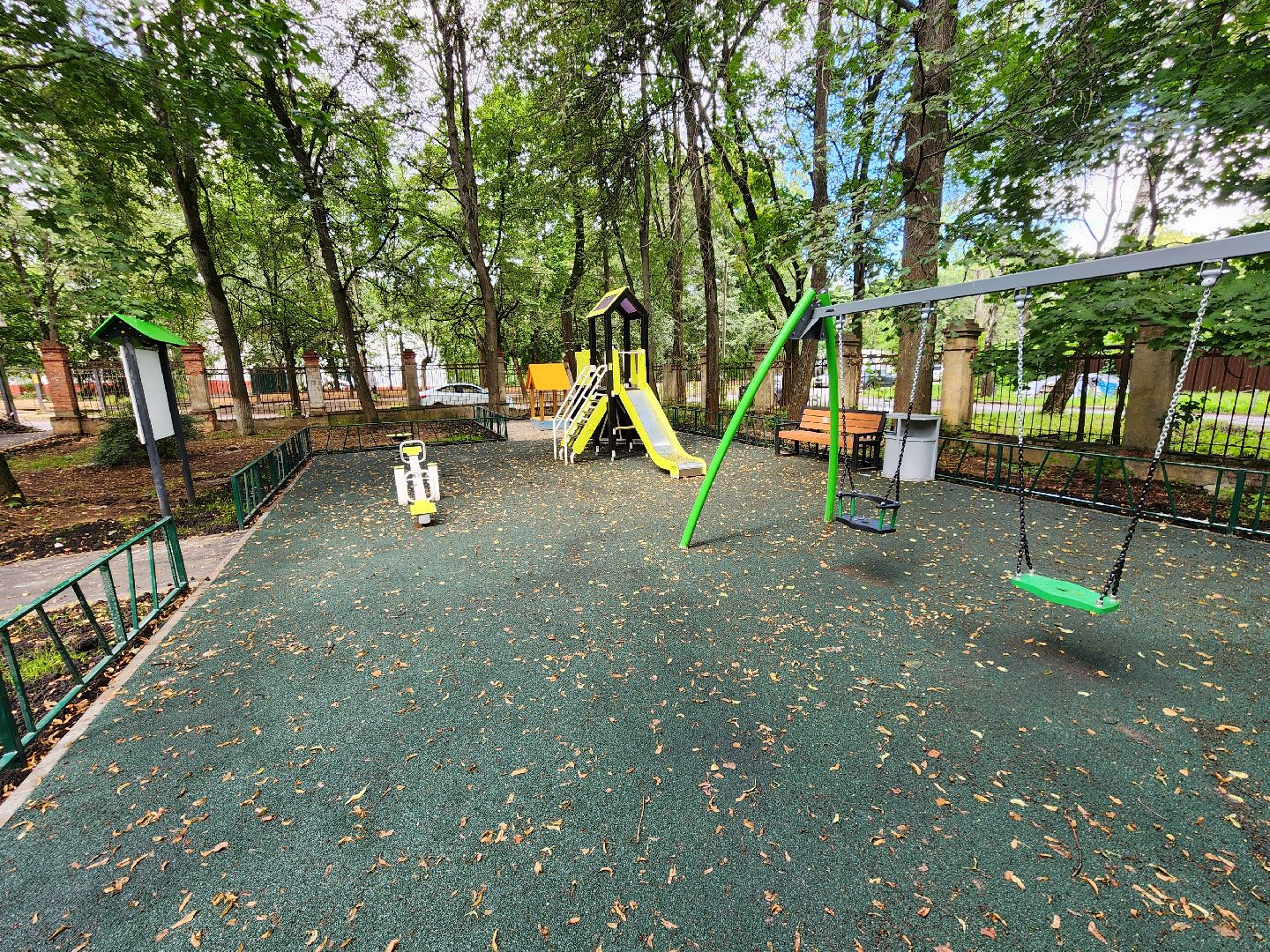 чехов, дворы, дворовые территории, комплексное благоустройство, формирование комфортной городской среды, адресный перечень, план на 2024 год, проезды, тротуары, парковки, детские площадки,