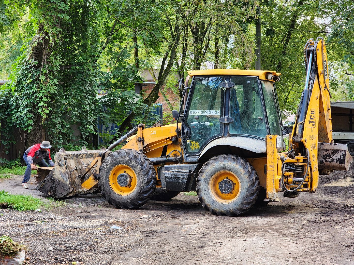 чехов, дворы, дворовые территории, комплексное благоустройство, формирование комфортной городской среды, адресный перечень, план на 2024 год, проезды, тротуары, парковки, детские площадки,