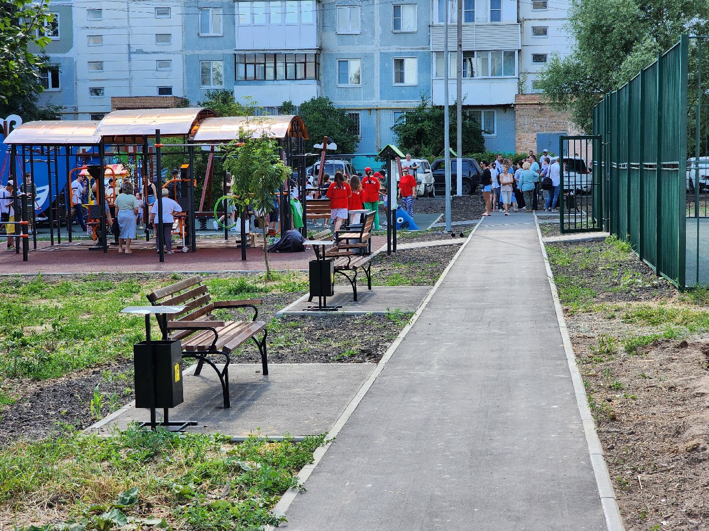 чехов, дворы, дворовые территории, комплексное благоустройство, формирование комфортной городской среды, адресный перечень, план на 2024 год, проезды, тротуары, парковки, детские площадки,