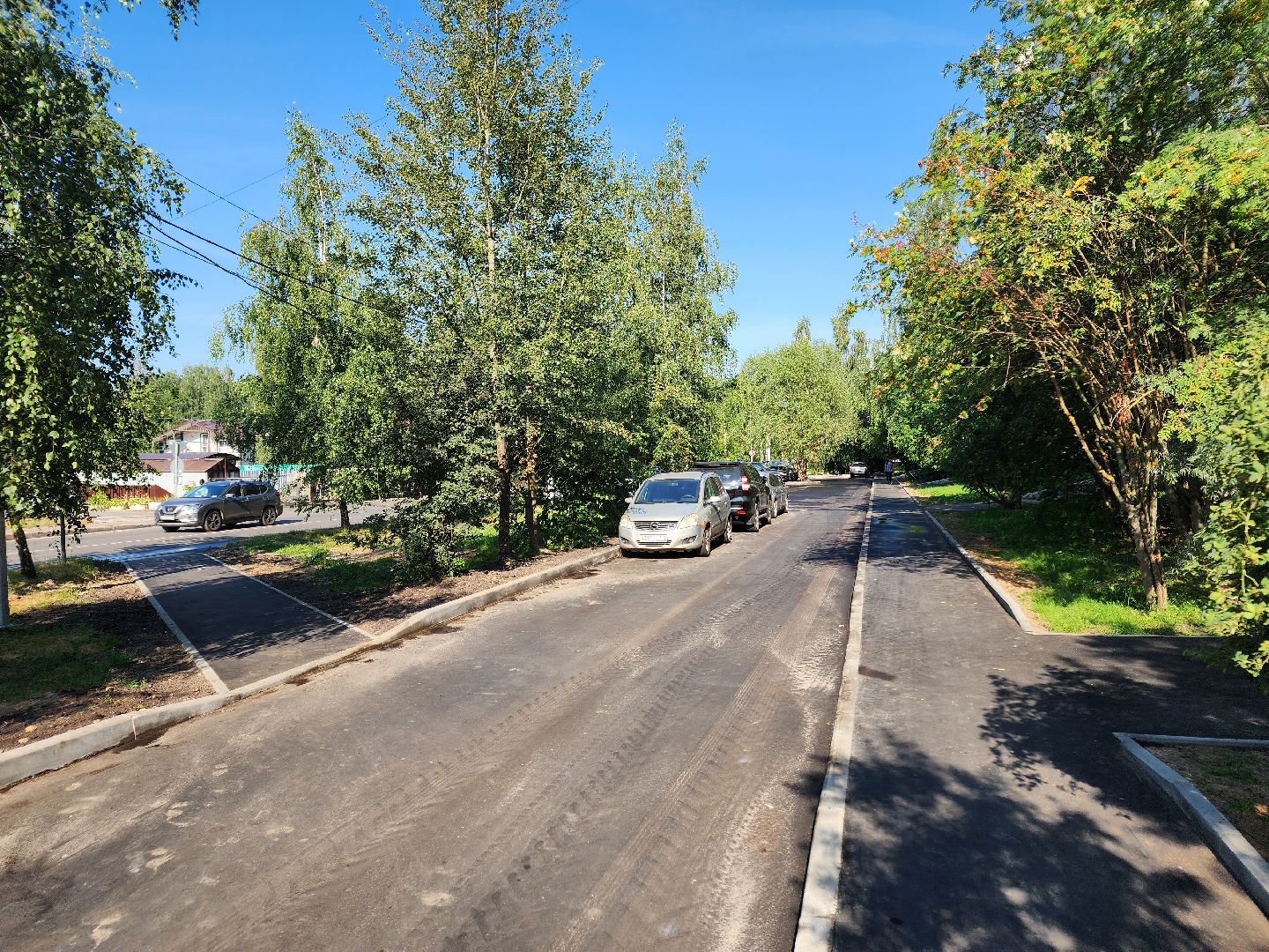 чехов, дворы, дворовые территории, комплексное благоустройство, формирование комфортной городской среды, адресный перечень, план на 2024 год, проезды, тротуары, парковки, детские площадки,