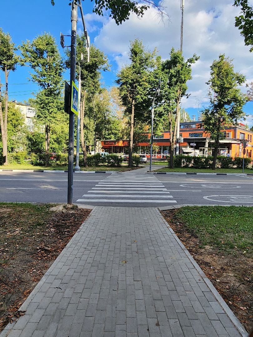 лежачий полицейский, пешеходный переход,