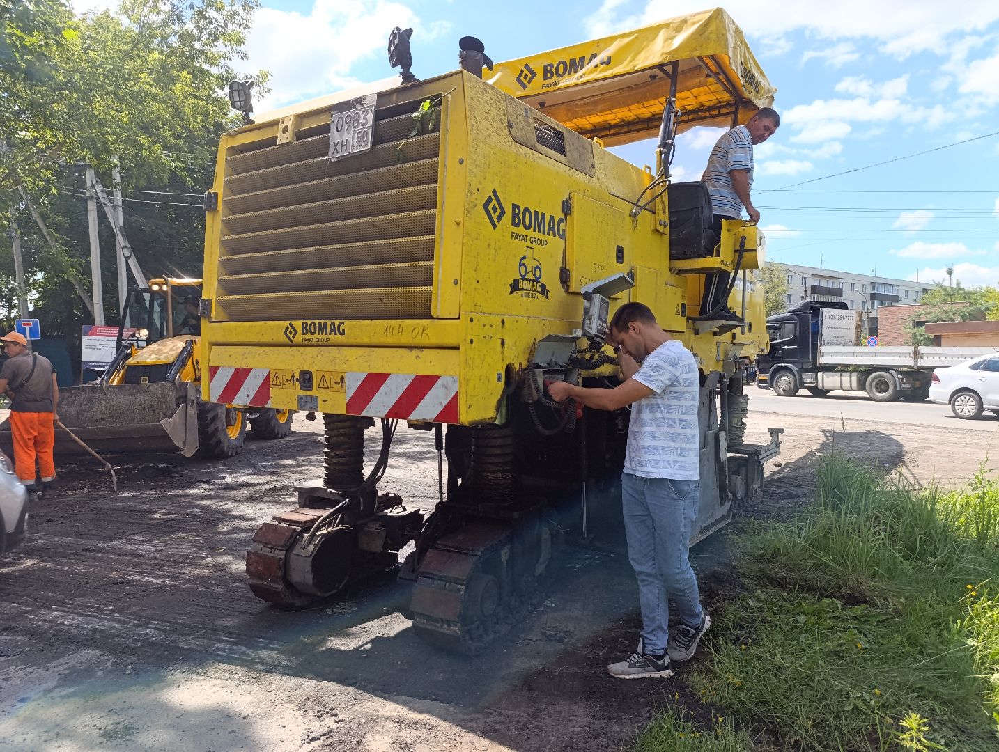 Бронницы, Ремонт дороги, Асфальтирование улицы, Бронницкий ДорСервис, Новый асфальт на улице 8 марта,