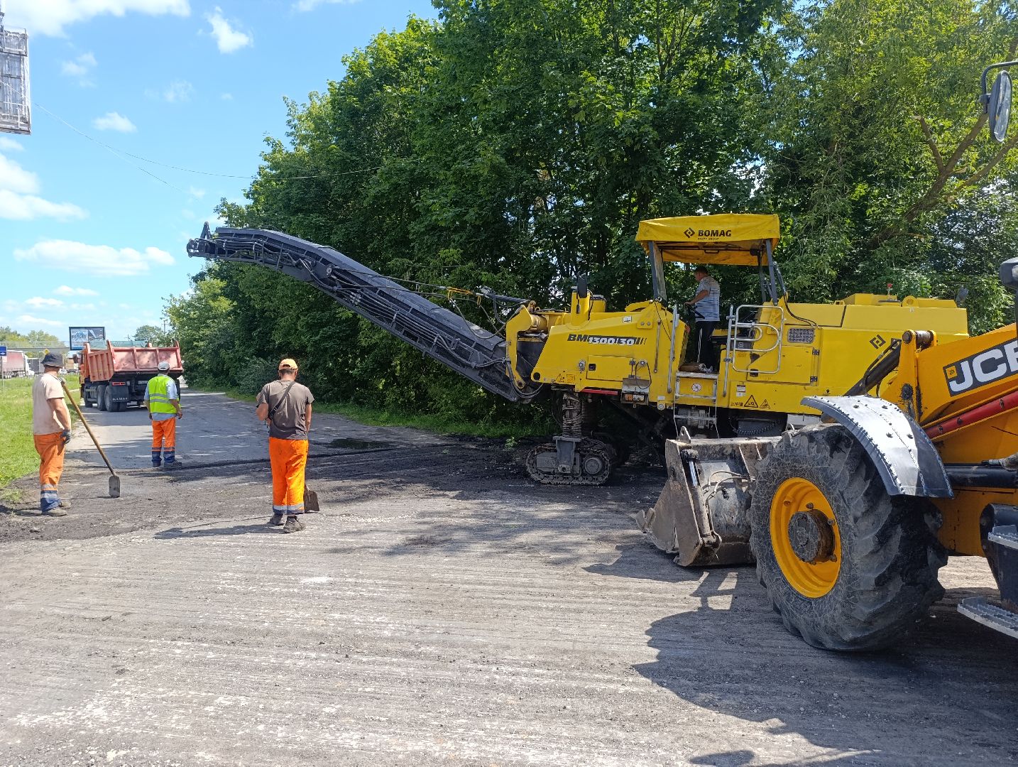 Бронницы, Ремонт дороги, Асфальтирование улицы, Бронницкий ДорСервис, Новый асфальт на улице 8 марта,