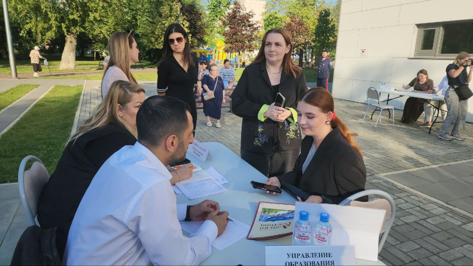 Реутов, выездная администрация, власть, разговоры о важном, проблемы, решения, книга, издательство, Азбука Реутова,