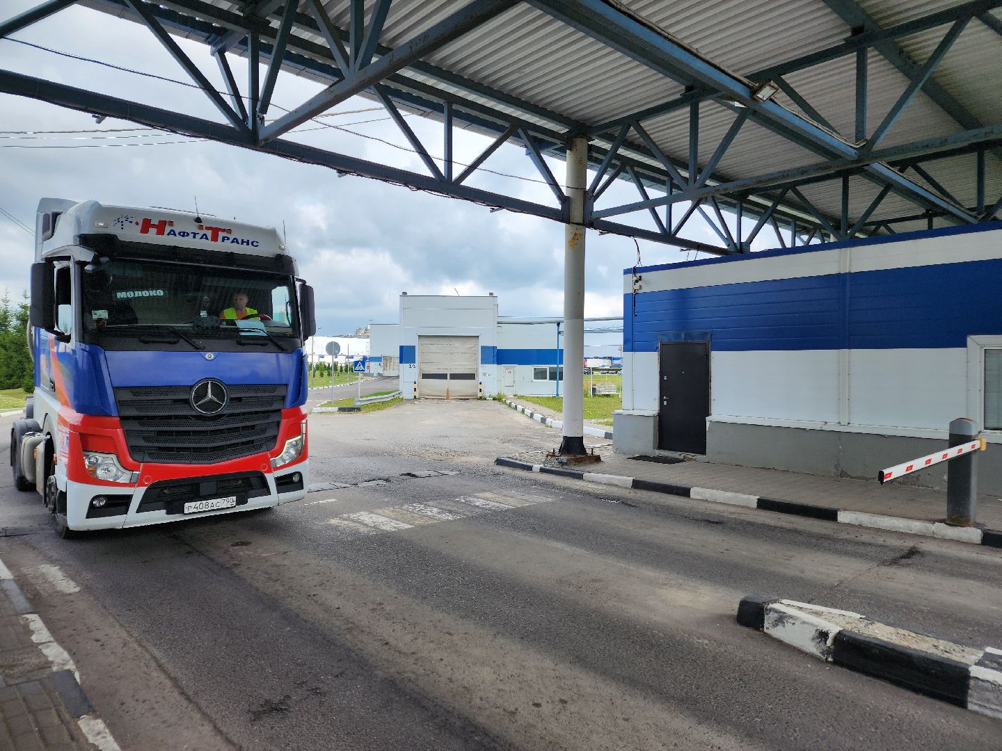 Чехов, поселок Любучаны, завод, предприятие, Health and Nutrition, рост производства, увеличение объемов производства, молочная продукция, йогурты, творожки, молоко, пищевая промышленность, экономика,