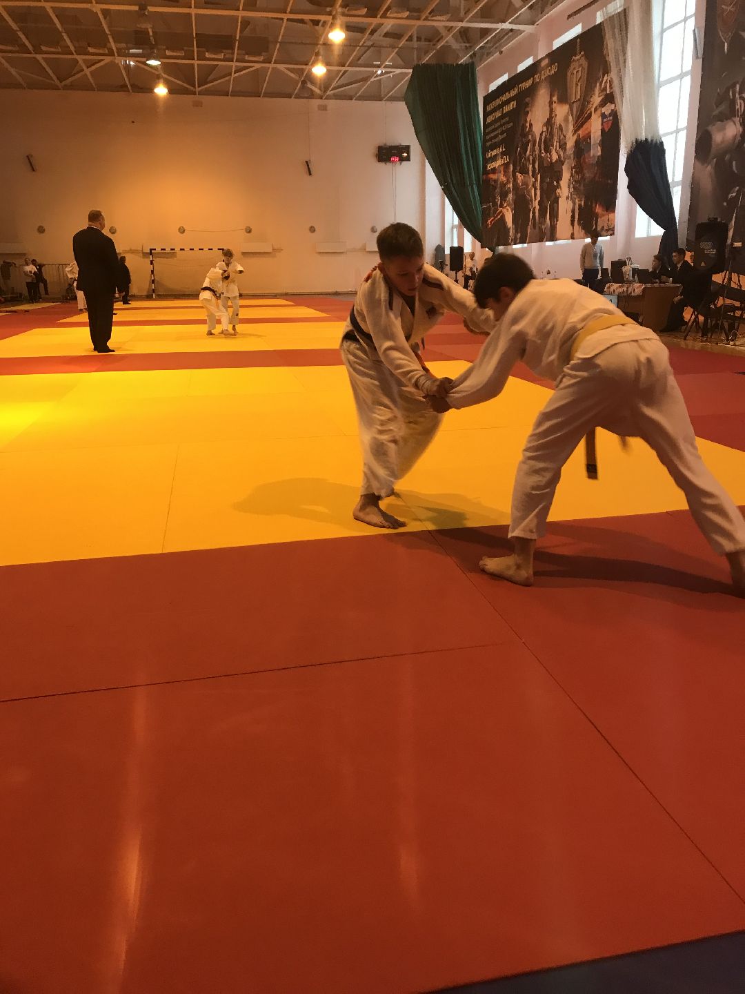 Балашиха, общество