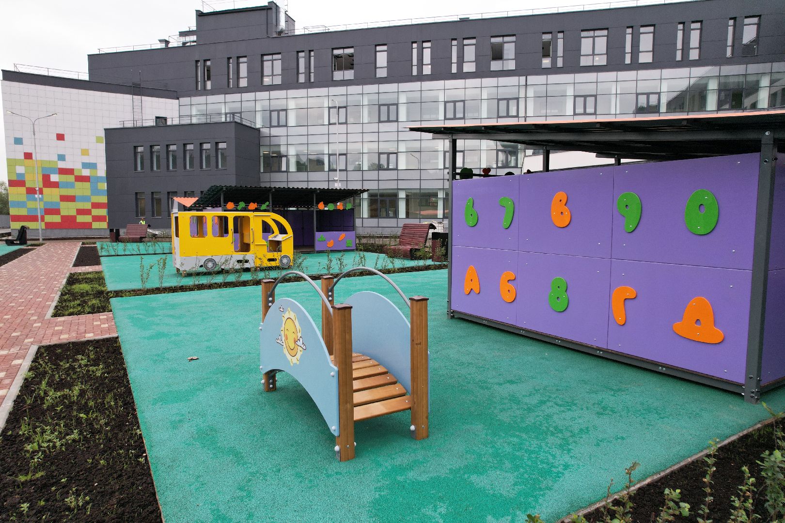 видео с коптера, красногорск, строительство, образование,