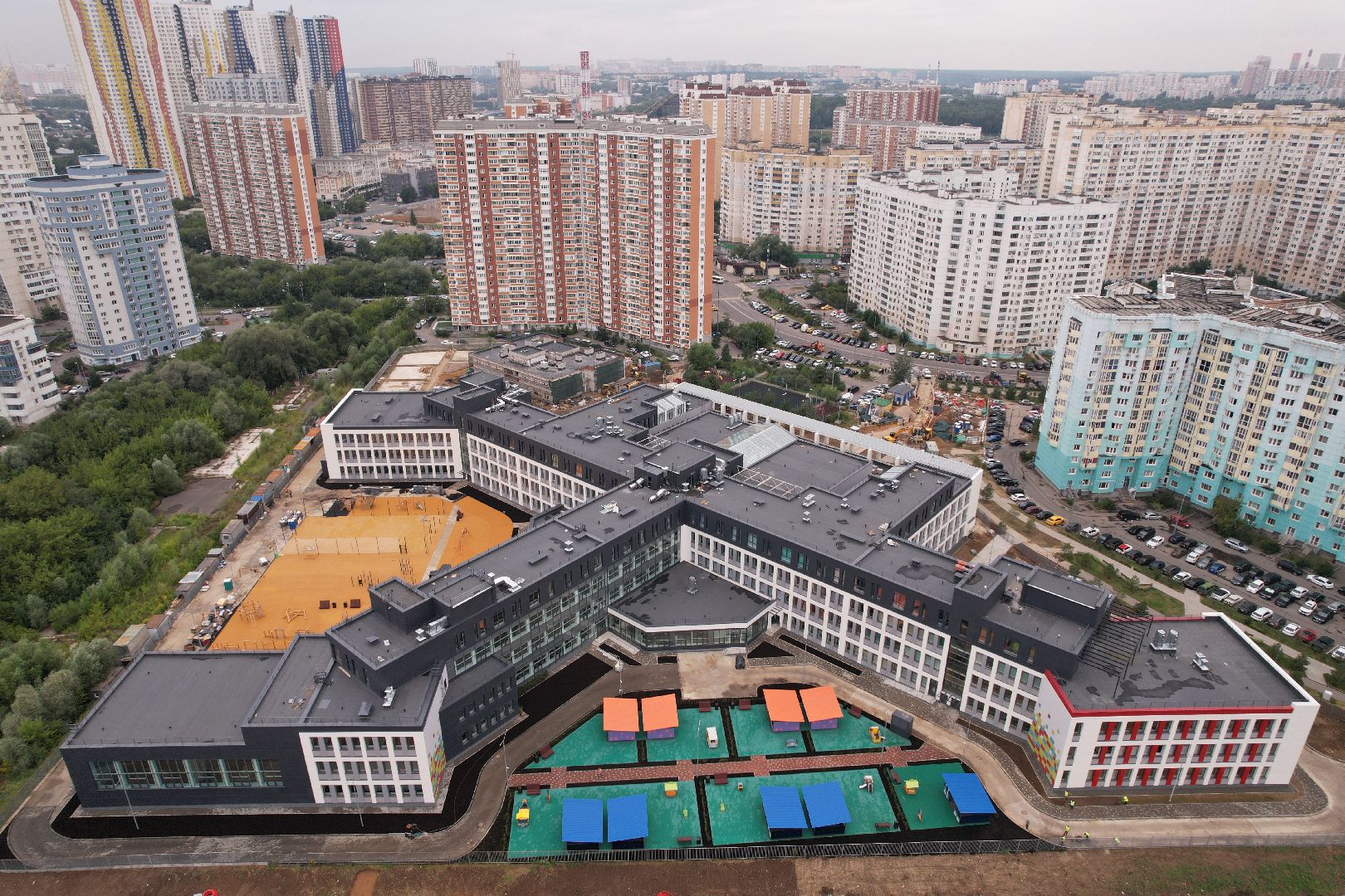 видео с коптера, красногорск, строительство, образование,