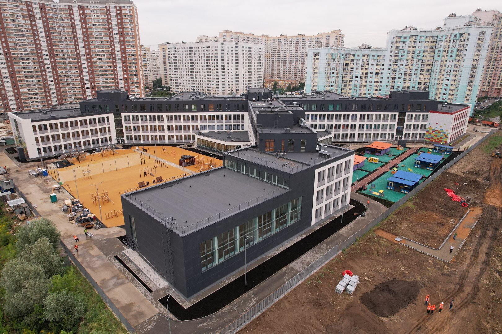 видео с коптера, красногорск, строительство, образование,