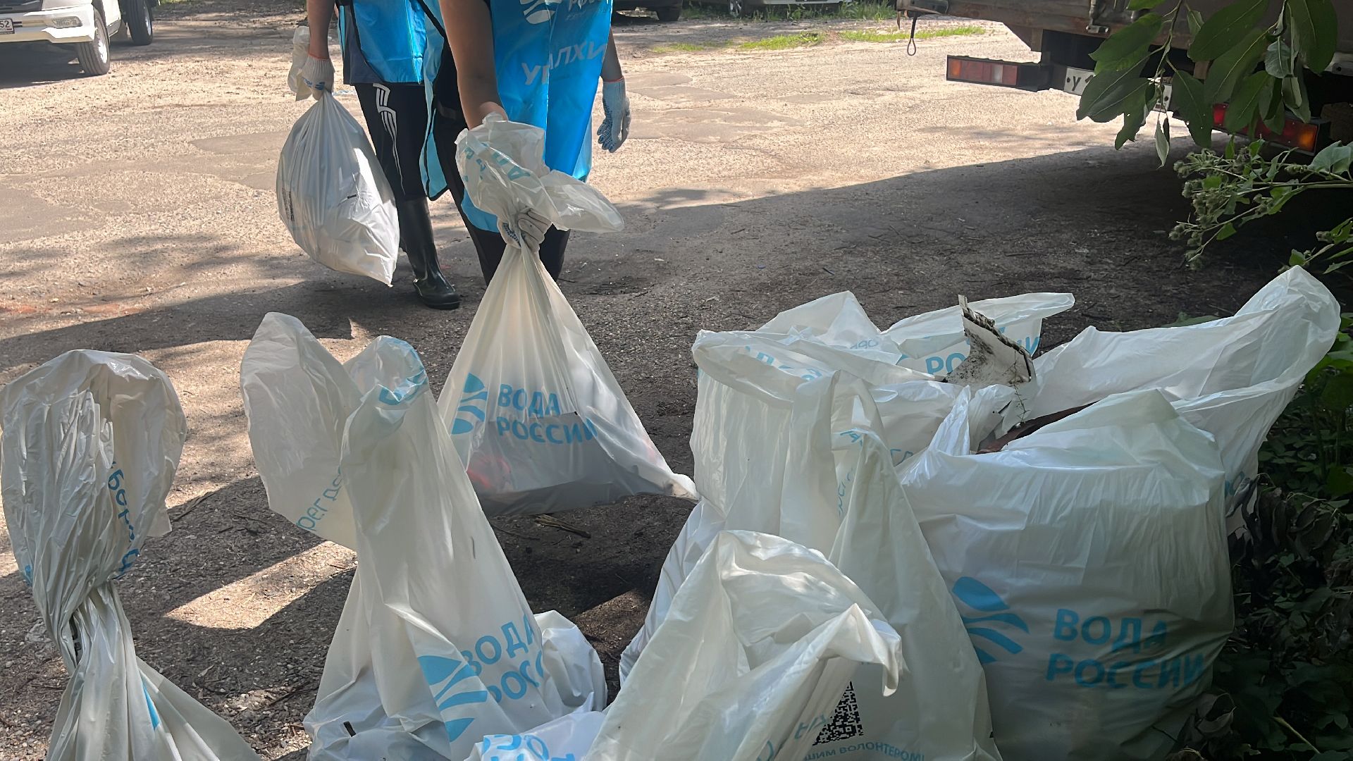 вода россии, акция, акция вода россии, экологическая акция, уборка, уборка озера, мусор, уборка мусора,