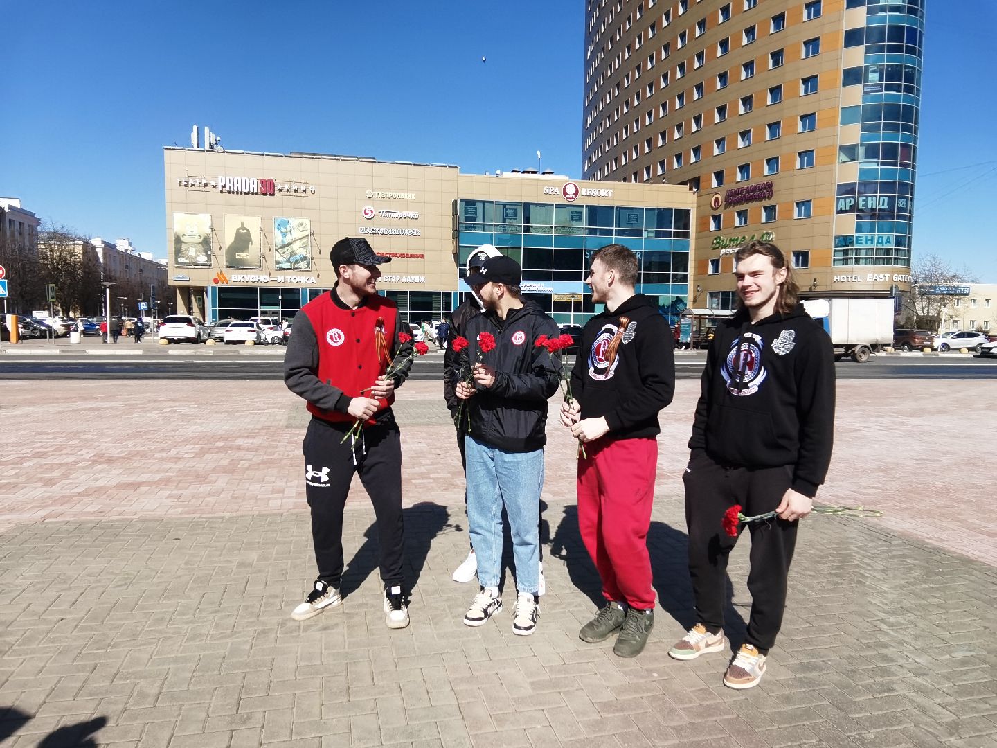 Балашиха, День Победы, ХК Витязь, возложение цветов, почтили память, мемориальный комплекс, Вечный огонь, павшие воины, Великая Отечественная Война, патриотизм