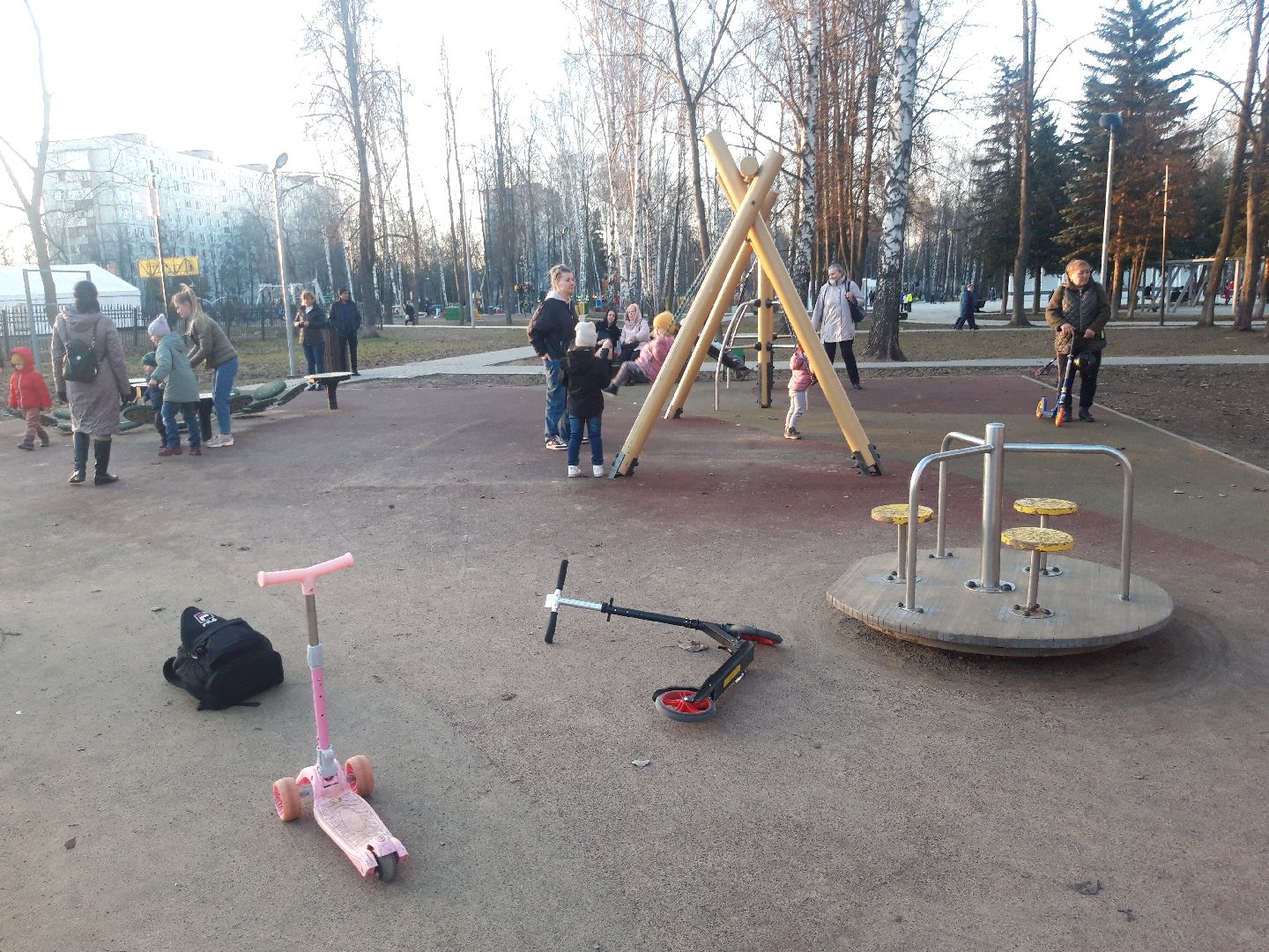 пенсионеры, дети, детский спорт,