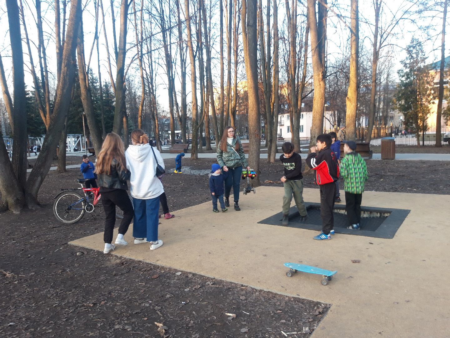 пенсионеры, дети, детский спорт,