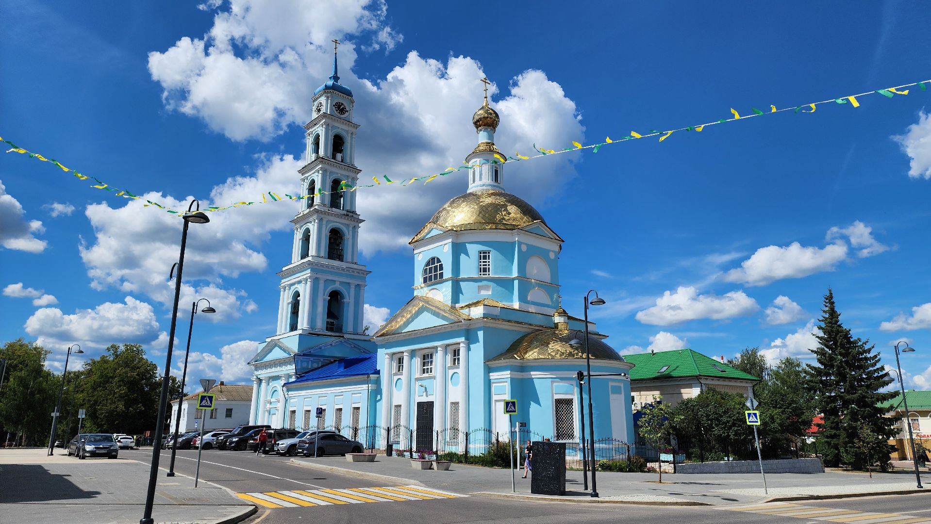 кашира, день города, украшение города, флаги, перетяжки, баннеры, историческая часть города, каширский проспект,