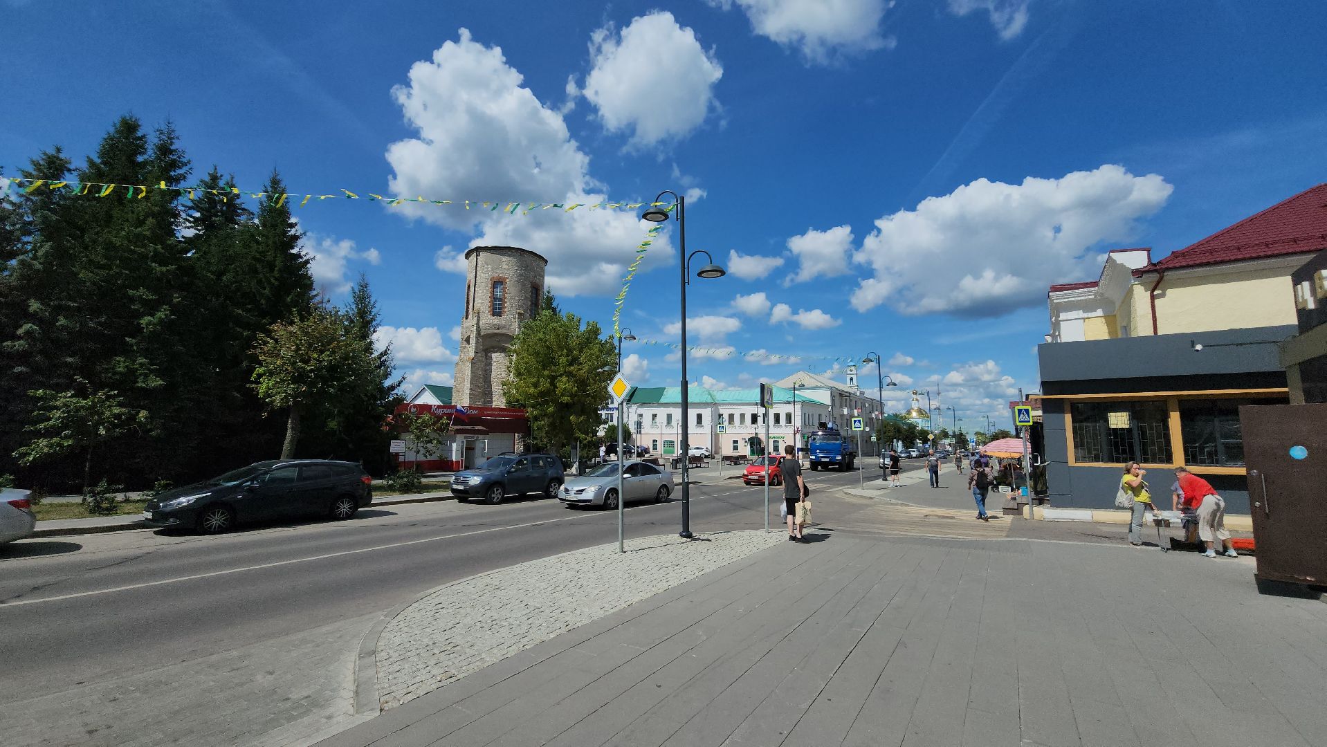 кашира, день города, украшение города, флаги, перетяжки, баннеры, историческая часть города, каширский проспект,