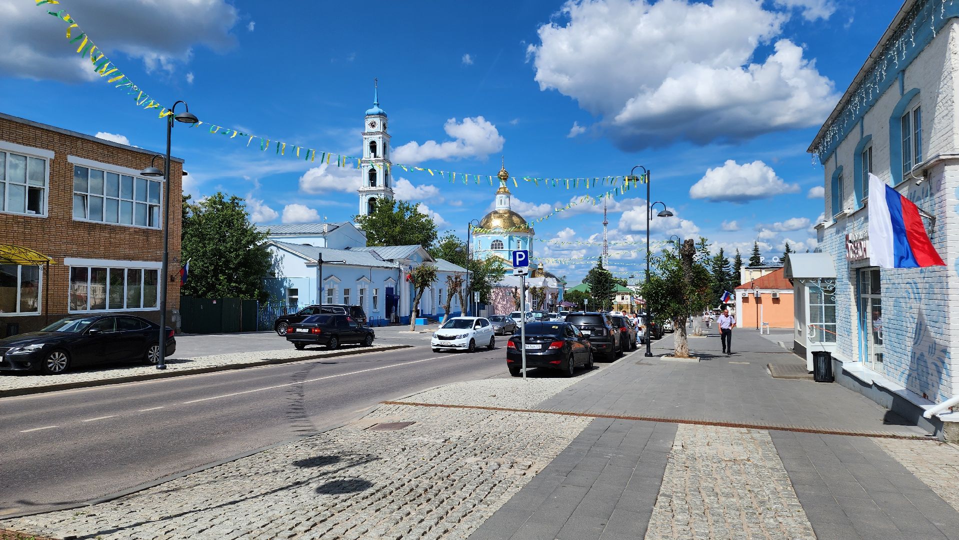 кашира, день города, украшение города, флаги, перетяжки, баннеры, историческая часть города, каширский проспект,