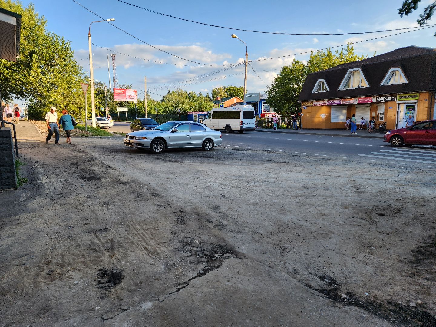 Чехов, микрорайон Венюково, выездная администрация, встреча с жителями, обращения граждан, ремонт тротуара, асфальтирование подходов, социальные объекты, Мосавтодор,