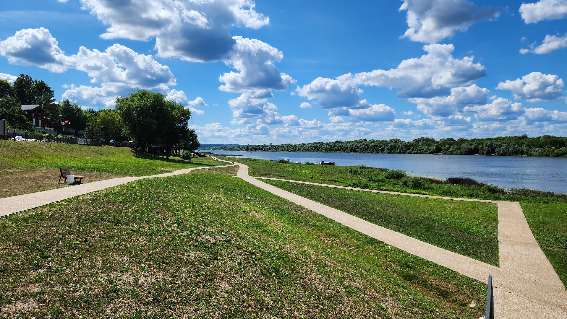 кашира, граффити, стрит-арт, художник, набережная оки, день города, цветы, благоустройство,