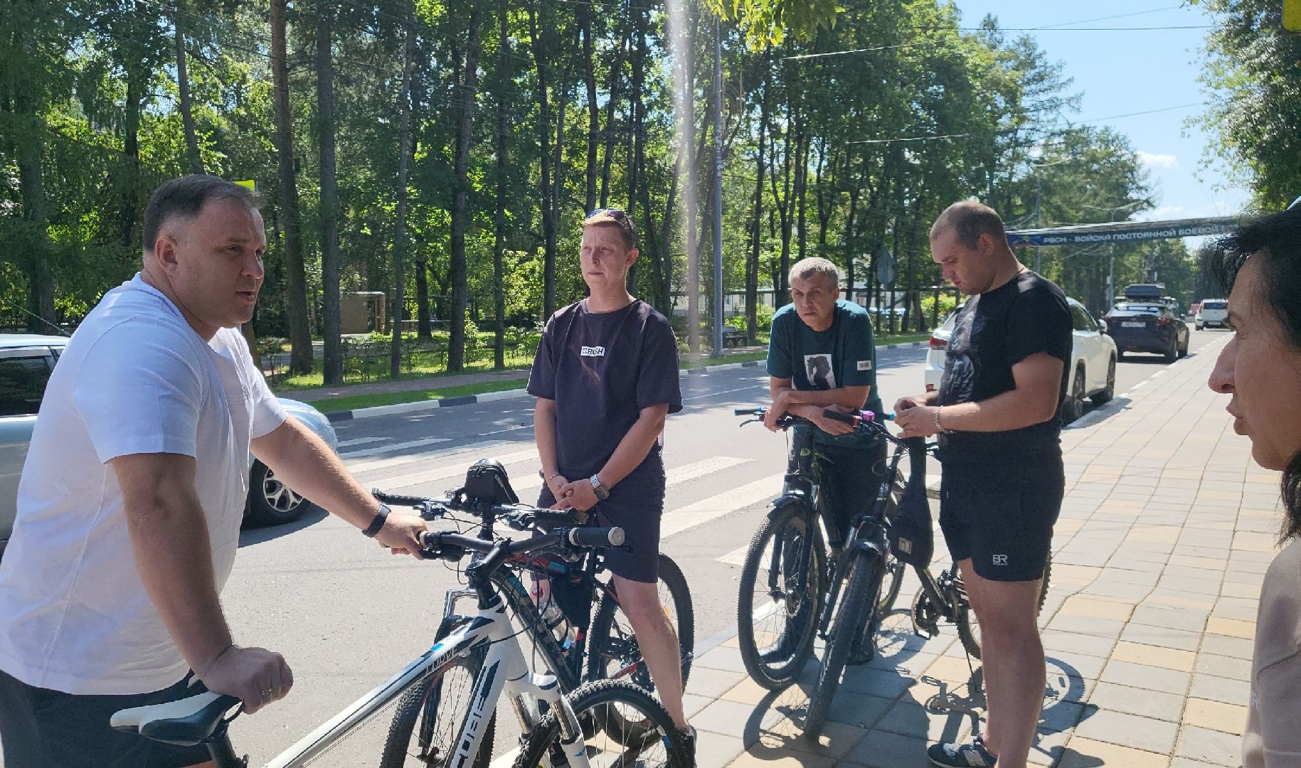 общение с жителями, власиха глава города, велопрогулка с главой, благоустройство власихи, встречи с жителями,