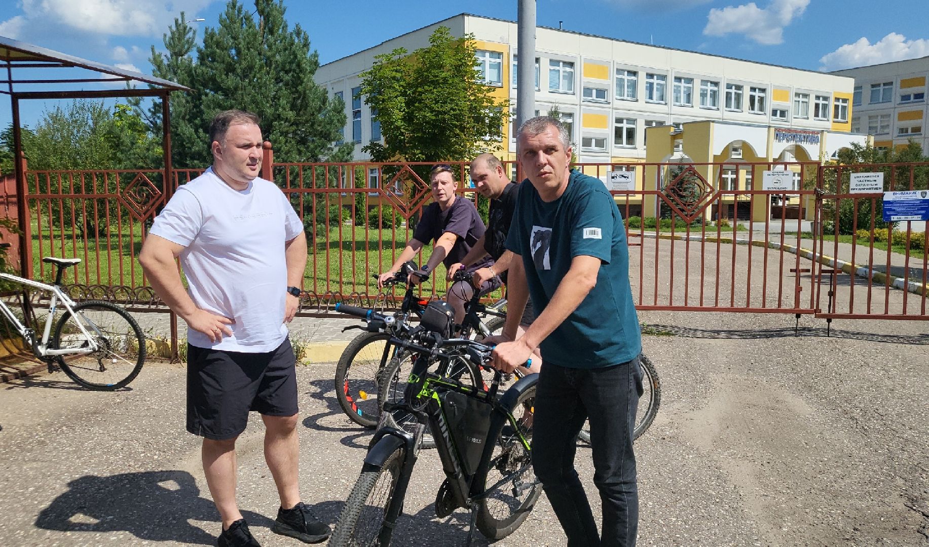 общение с жителями, власиха глава города, велопрогулка с главой, благоустройство власихи, встречи с жителями,