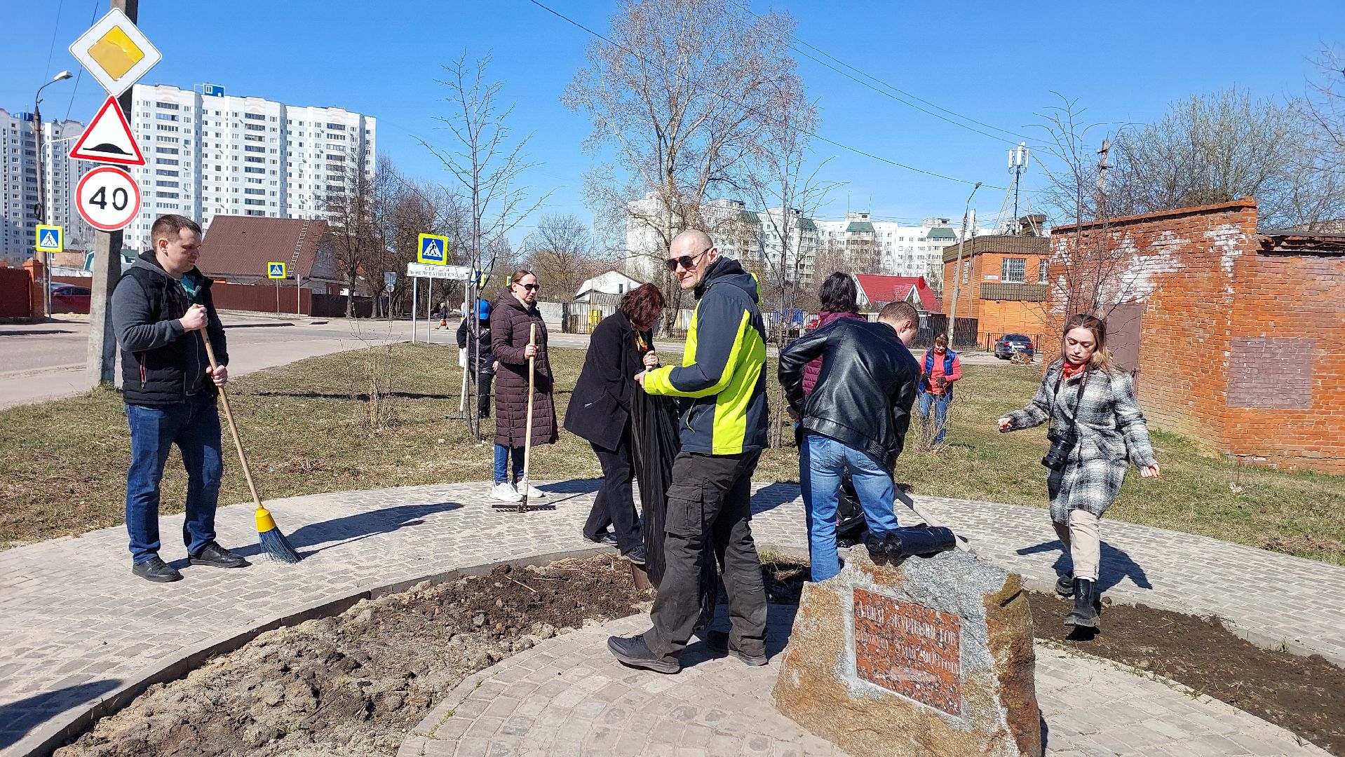 Серпухов, субботник, журналисты, Подмосковье, благоустройство