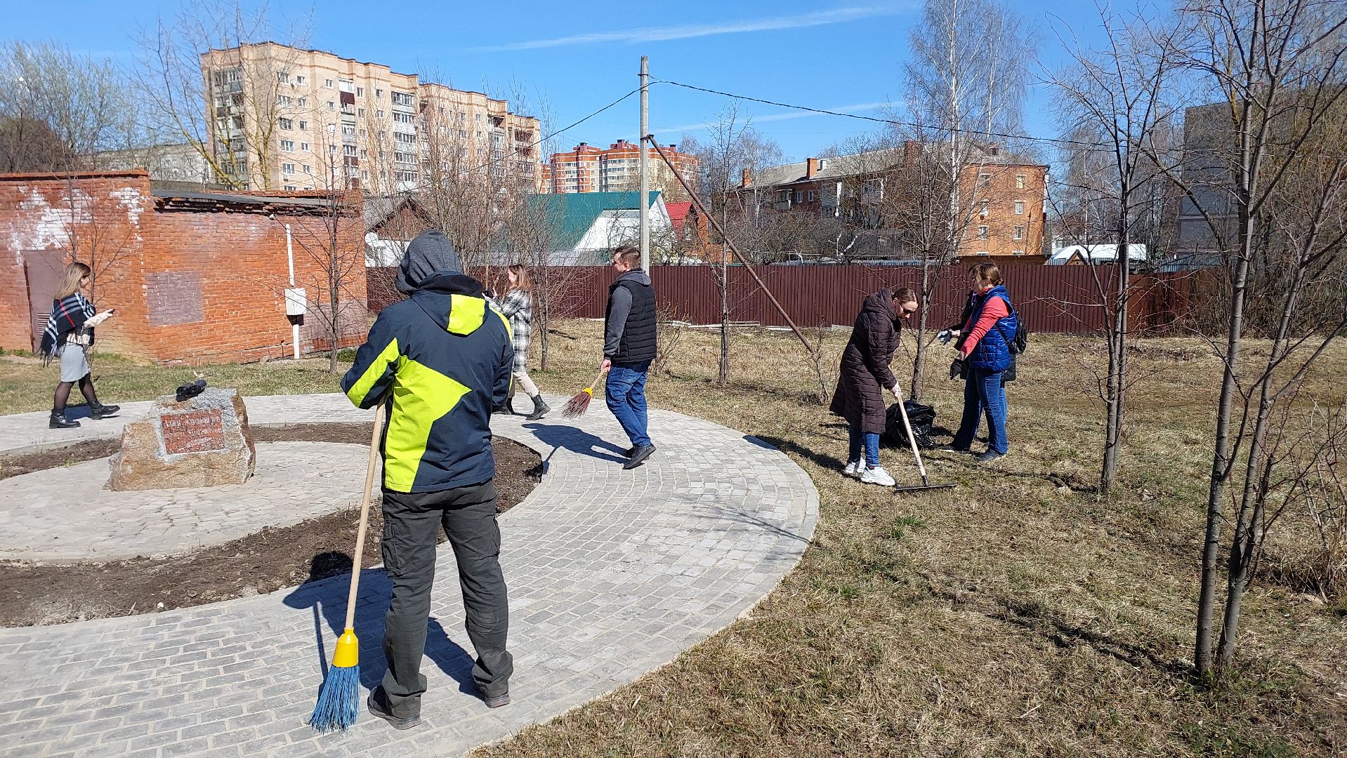 Серпухов, субботник, журналисты, Подмосковье, благоустройство
