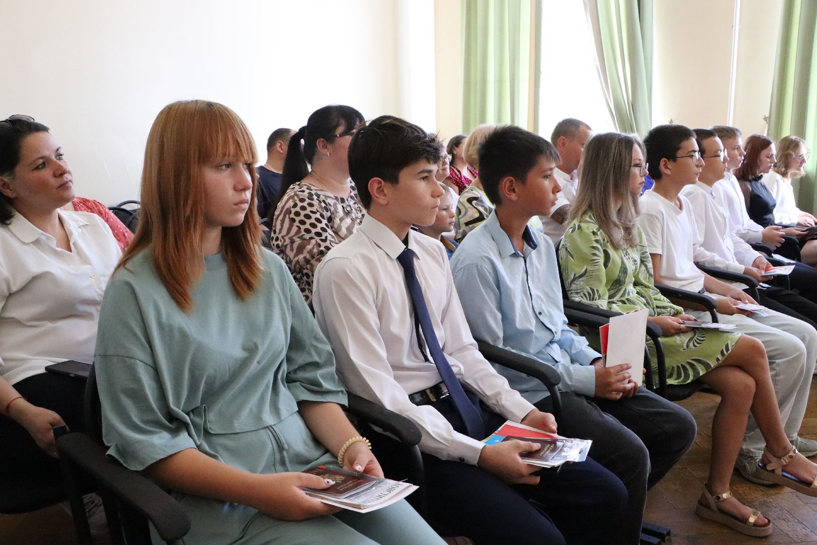 Серебряные Пруды, вручение паспортов,