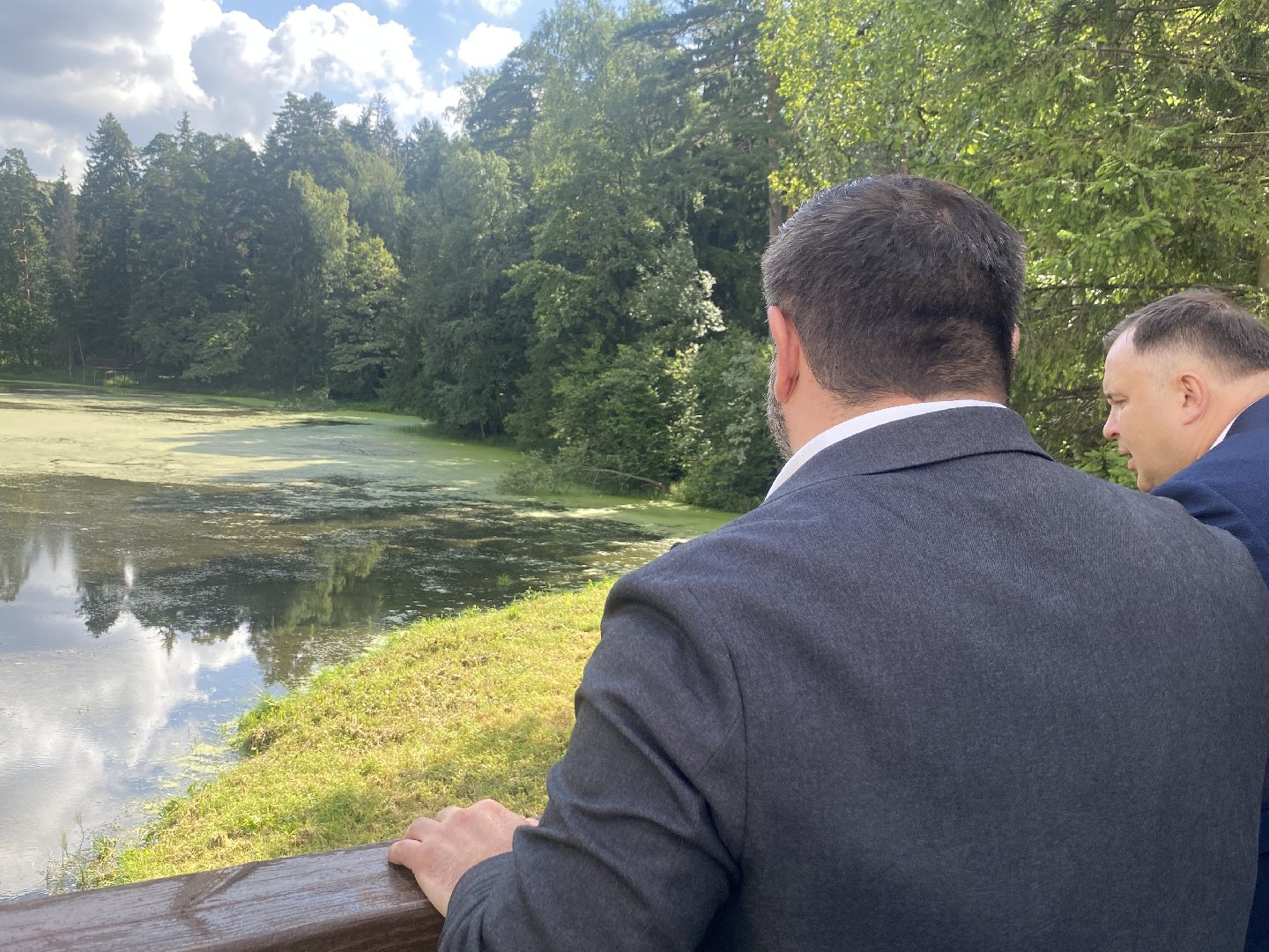 река Загза Власиха, верхнее озеро во власихе, благоустройство набережной, очистка озера во Власихе, обращения жителей,