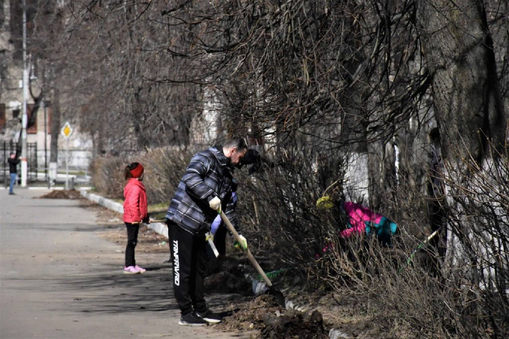 субботник, первый, парк, вечный, огонь, сквер, уборка