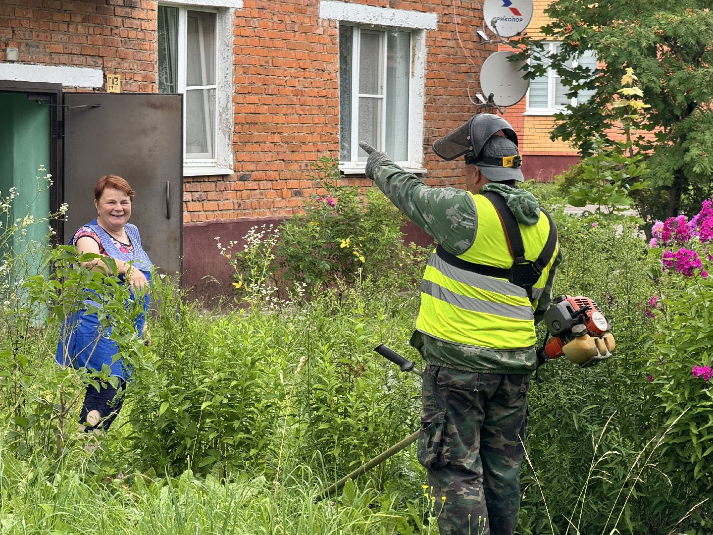 шаховская, покос травы, окашивание, коммунальная служба,