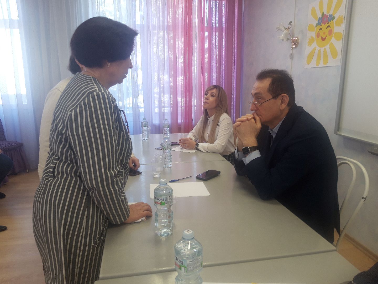 помощь людям, доброе дело,