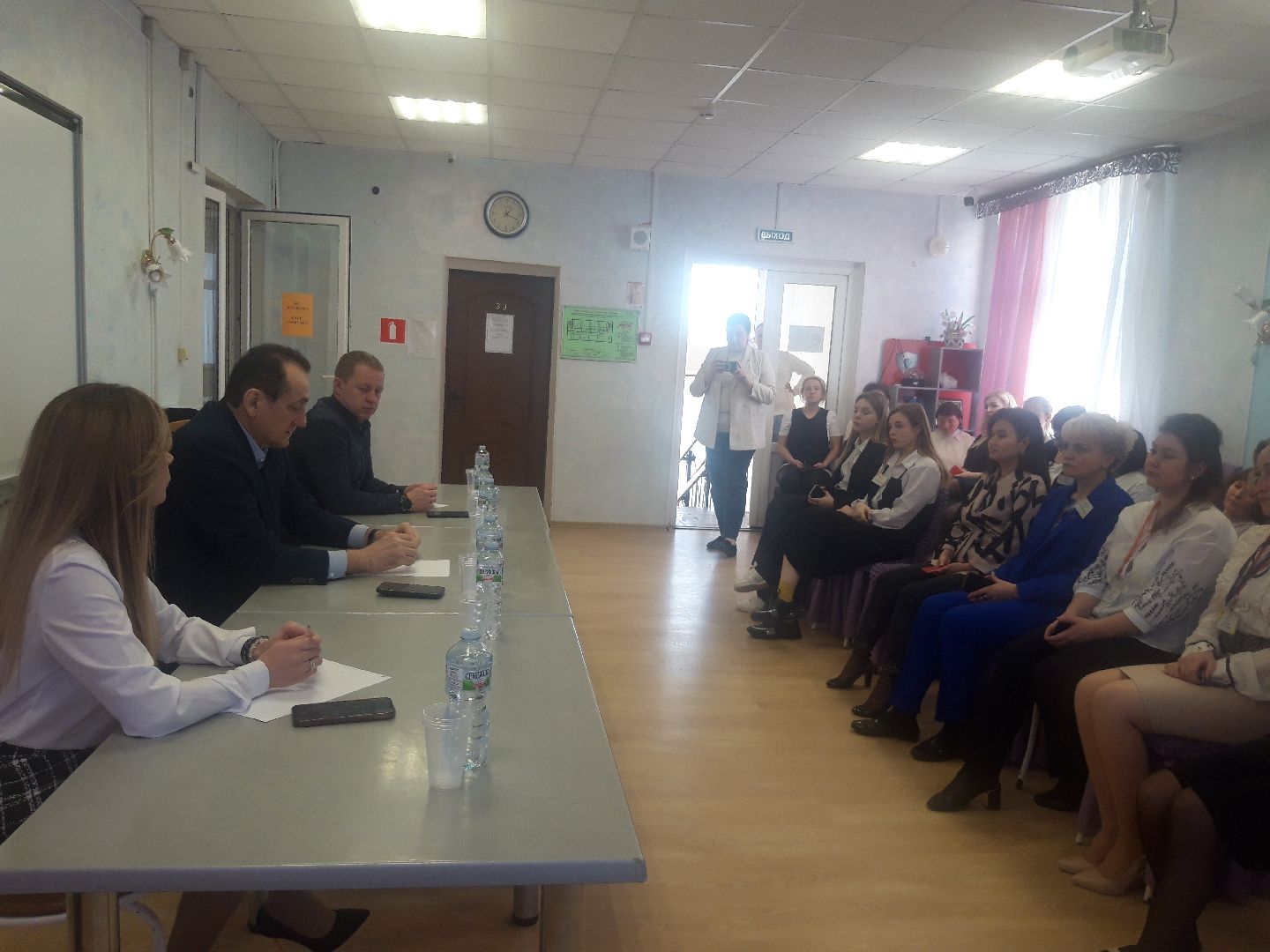 помощь людям, доброе дело,