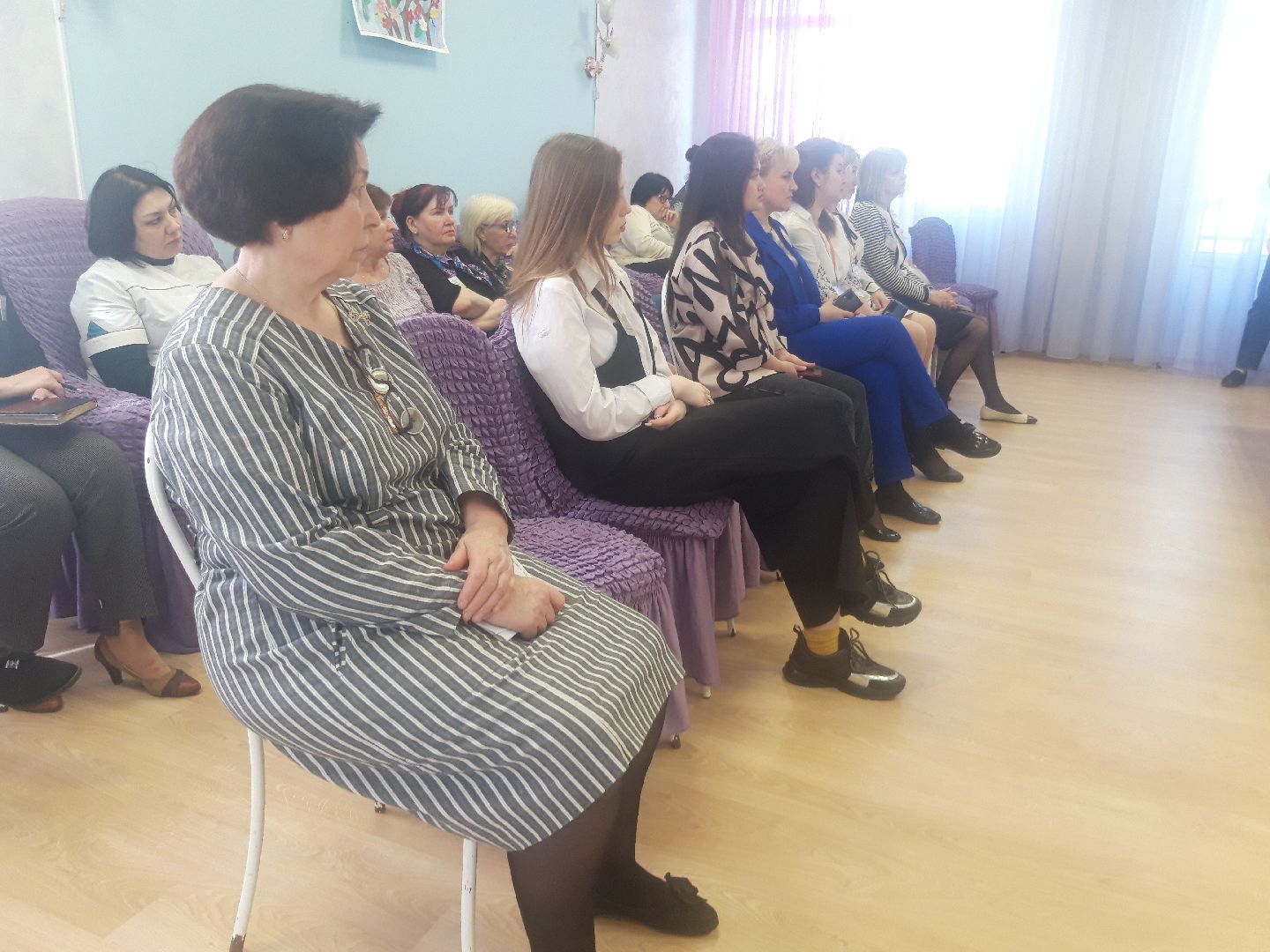 помощь людям, доброе дело,