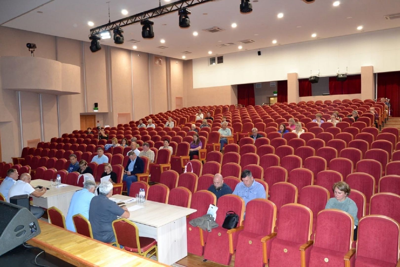 выездная администрация краснознаменск, обращения жителей, встреча администрации с жителями, вопросы от жителей краснознаменска, благоустройство и жкх,