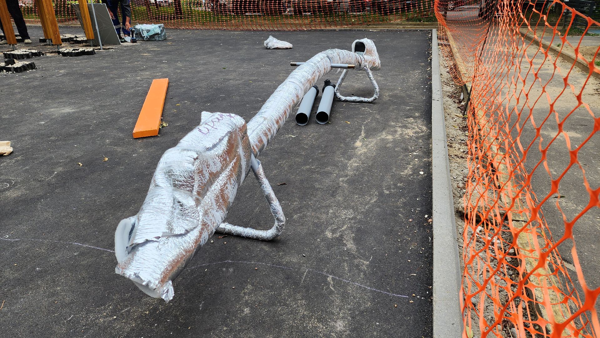 комплексное благоустройство двора, модернизация детской площадки,