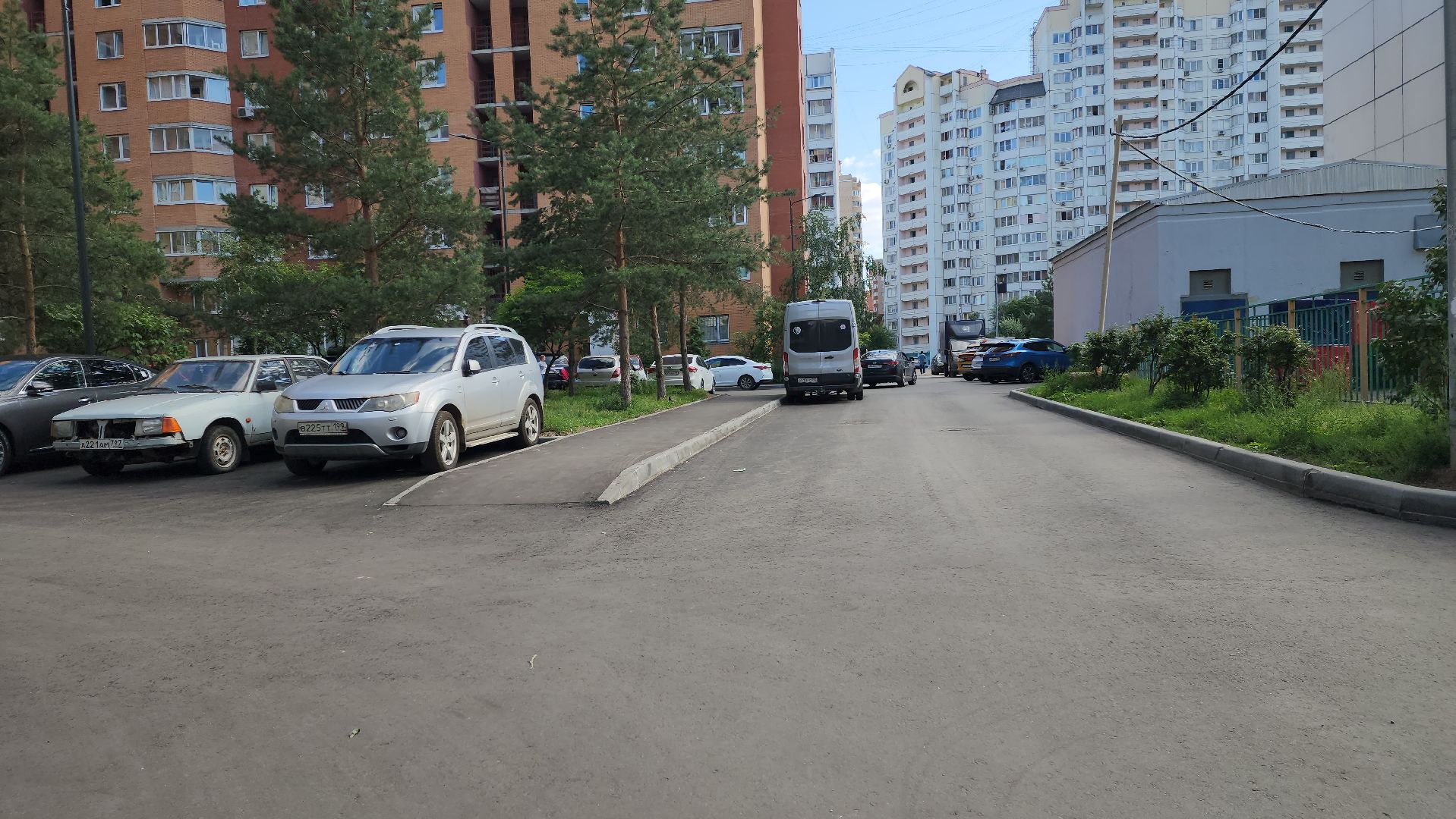 комплексное благоустройство двора, модернизация детской площадки,