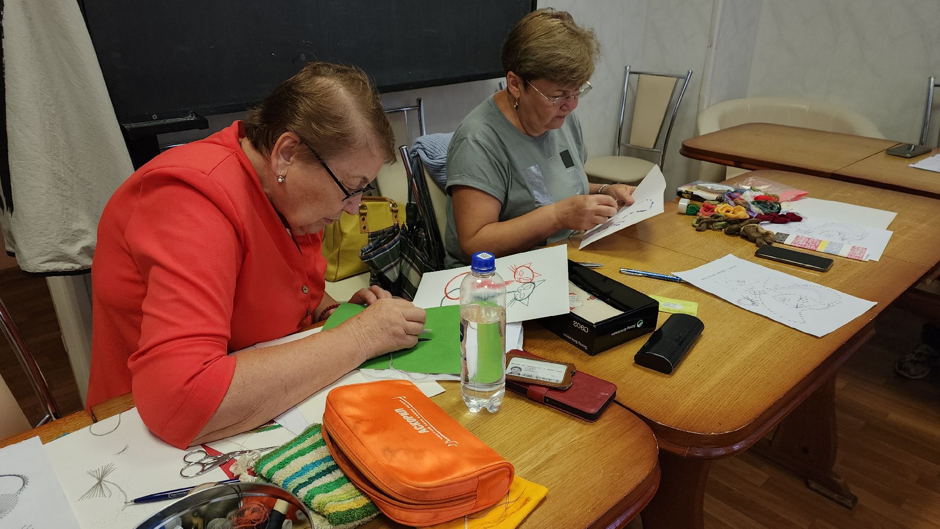 пушкино, активное долголетие, мастер-класс, вышивка, реабилитационный центр, социальная адаптация,