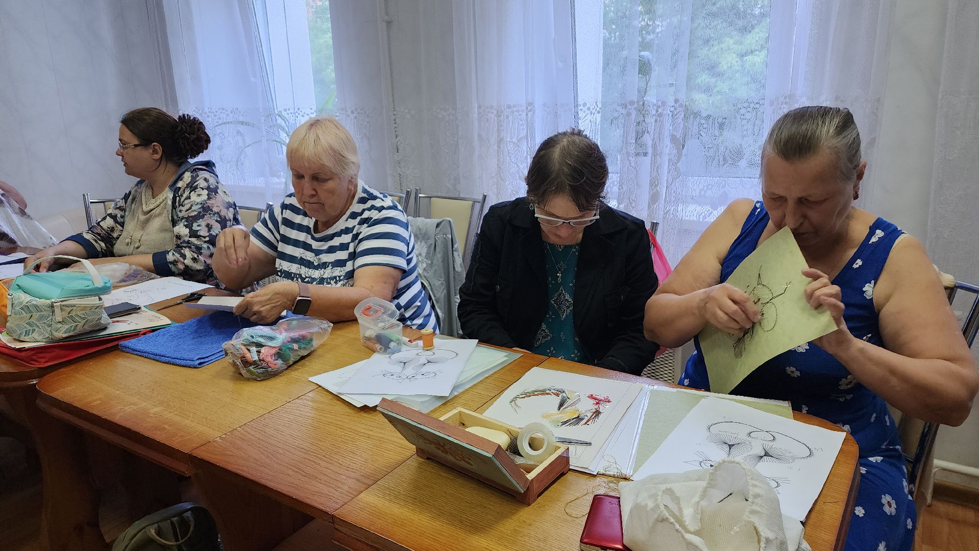 пушкино, активное долголетие, мастер-класс, вышивка, реабилитационный центр, социальная адаптация,